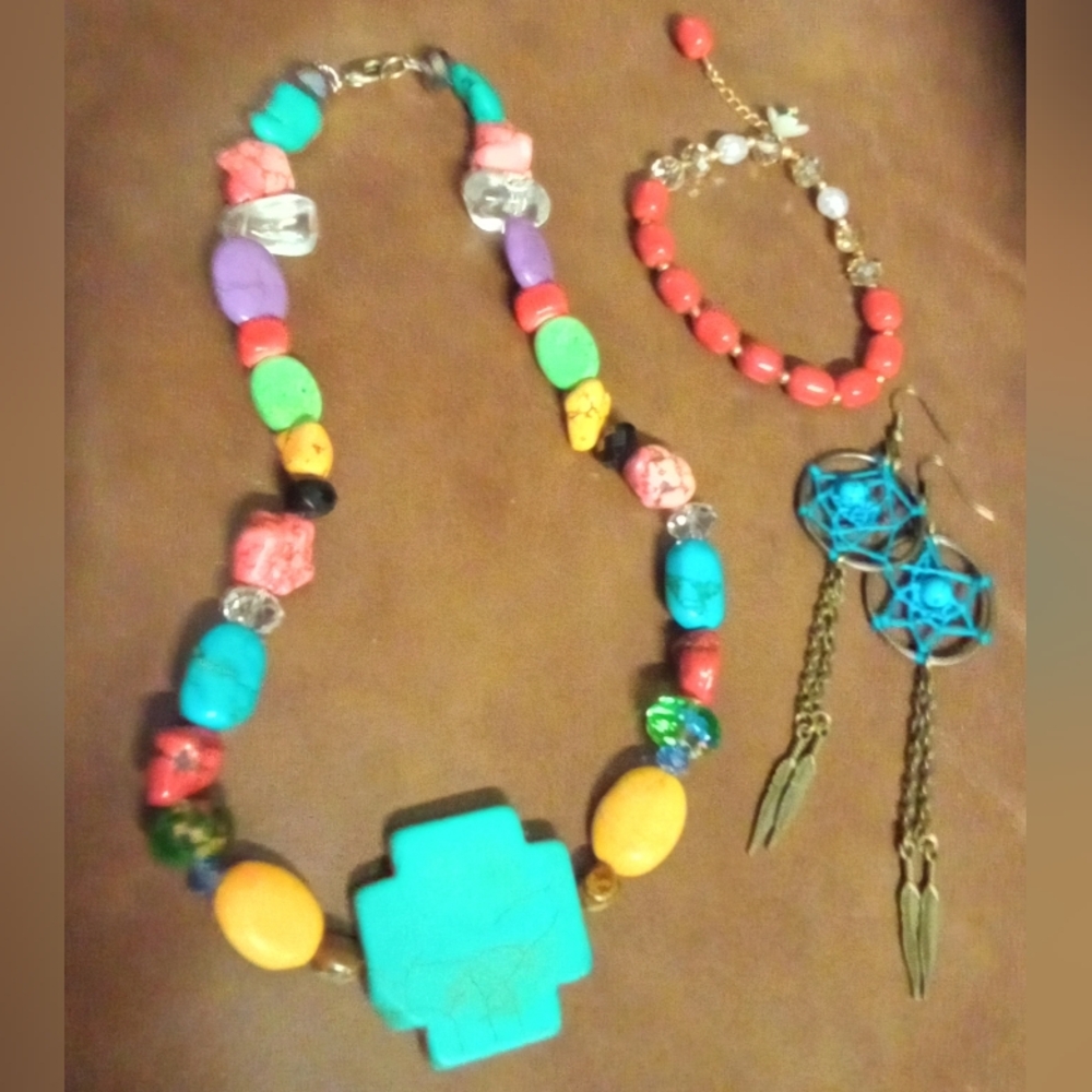 Multicolored Rustic Beaded Necklace,Earring & Bracelet Set